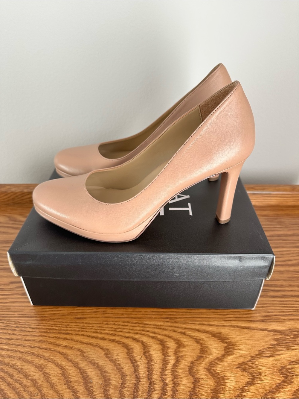 Naturalizer Gingersnap Nude Leather Platform Pumps 8 1/2 M - Picture 2 of 5
